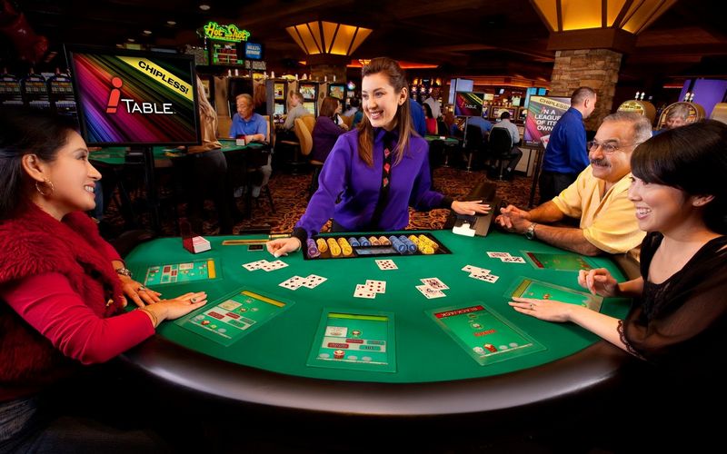 Support omnicanal dans les casinos en ligne : comment l’IA et les agents humains travaillent main dans la main